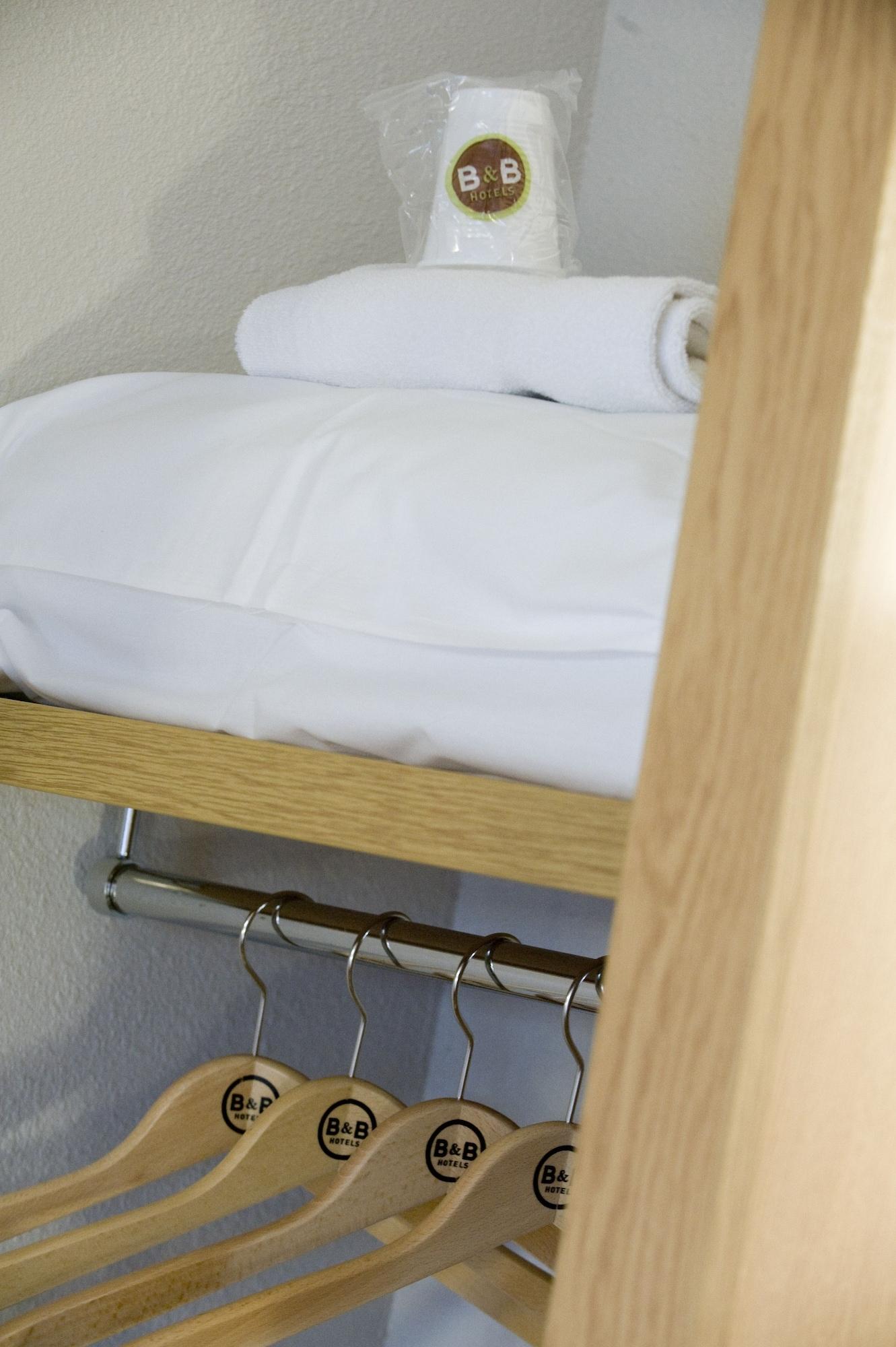 B&B Hotel Rennes Ouest Villejean Bagian luar foto