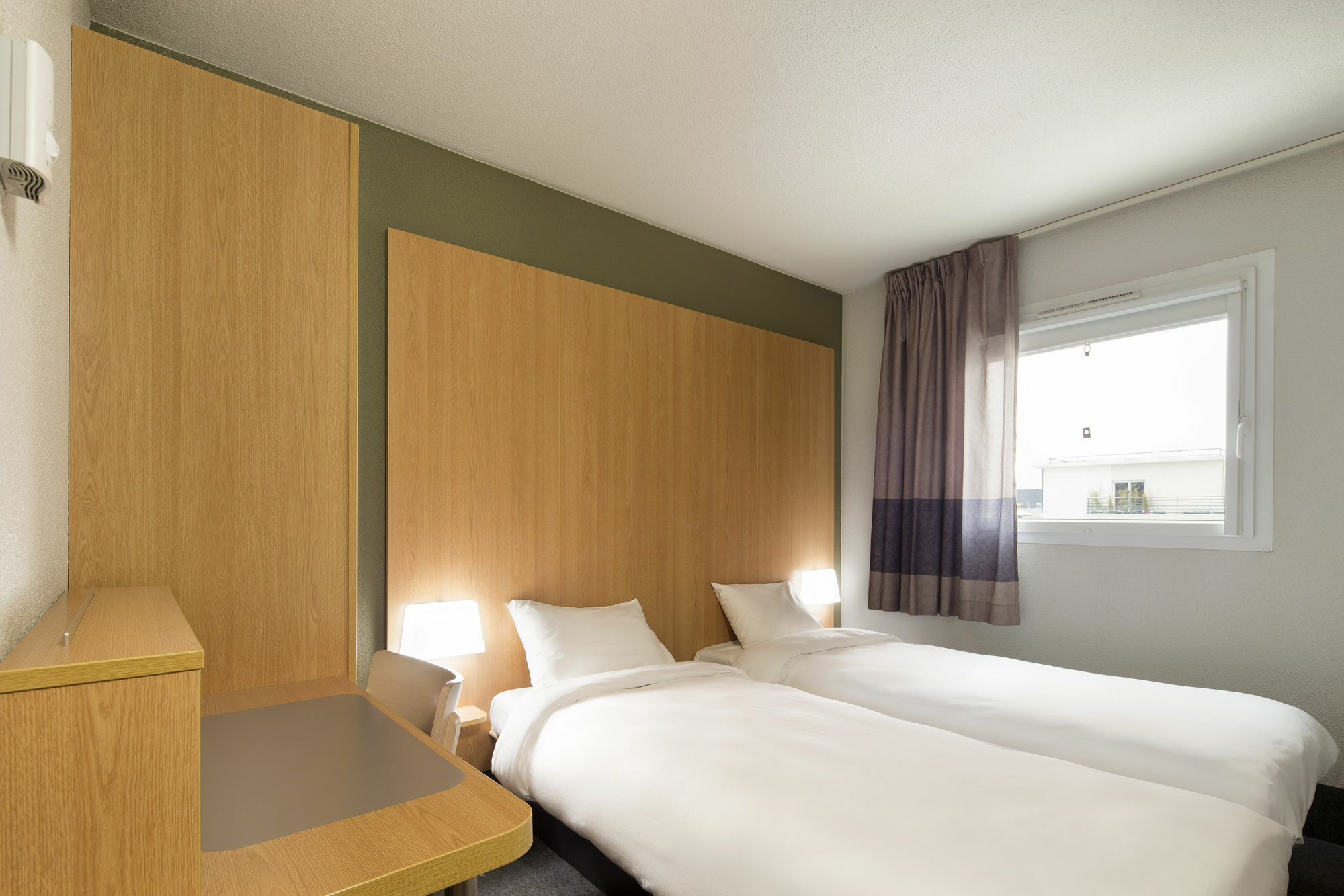 B&B Hotel Rennes Ouest Villejean Bagian luar foto