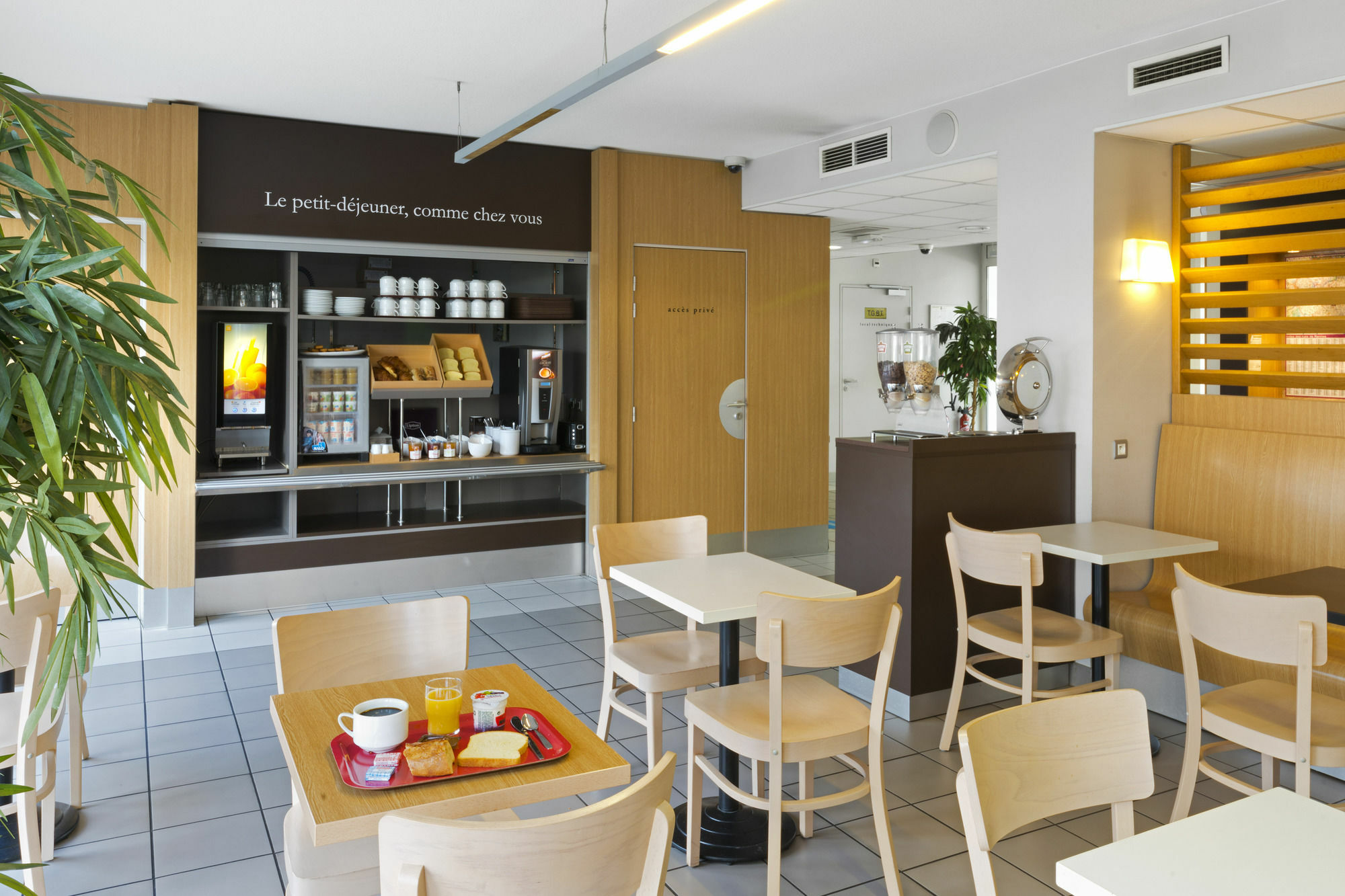 B&B Hotel Rennes Ouest Villejean Bagian luar foto