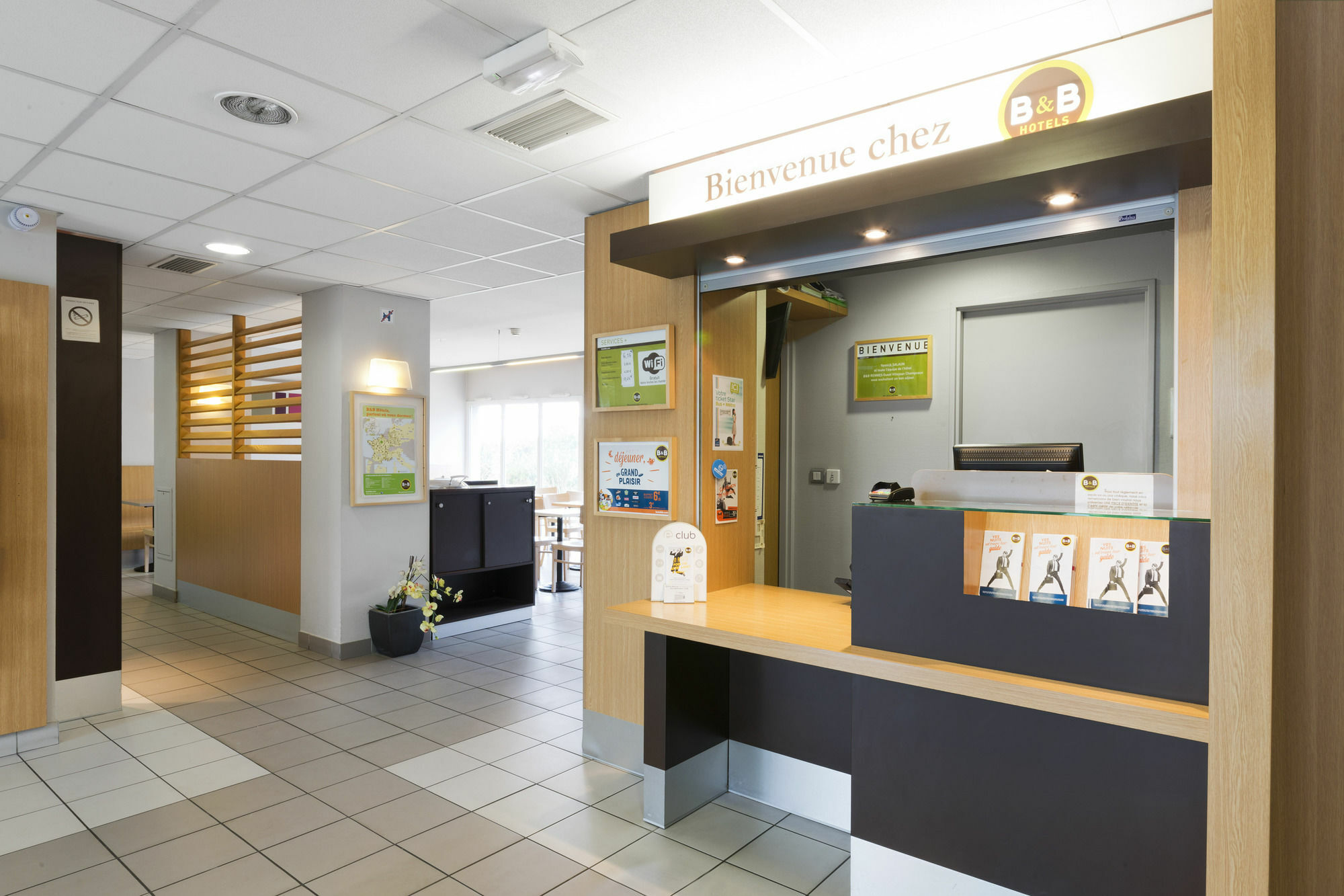 B&B Hotel Rennes Ouest Villejean Bagian luar foto
