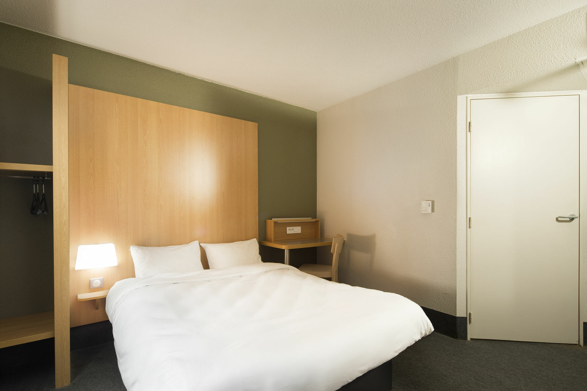 B&B Hotel Rennes Ouest Villejean Bagian luar foto